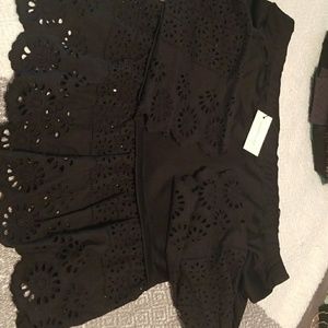 Vici black off the shoulders top